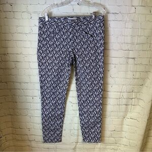 GAP Ultra Skinny Pant..Navy and White Size 6